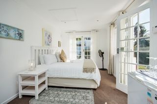 accommodation summerstrand room4 emabaleni