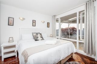 accommodation summerstrand room5 emabaleni