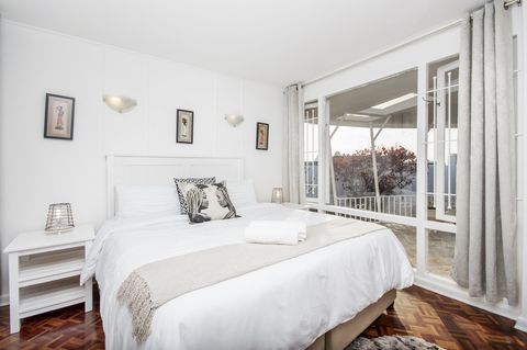 accommodation guest house summerstrand port elizabeth 005 accommodation guest house summerstrand port elizabeth 005