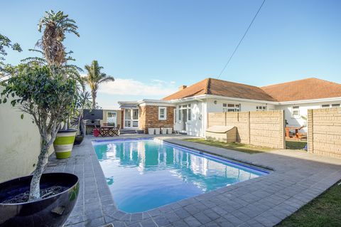 accommodation guest house summerstrand port elizabeth 025 accommodation guest house summerstrand port elizabeth 025